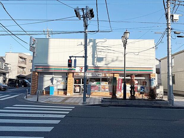 セブンイレブン足立梅島駅北店（約1,174m）