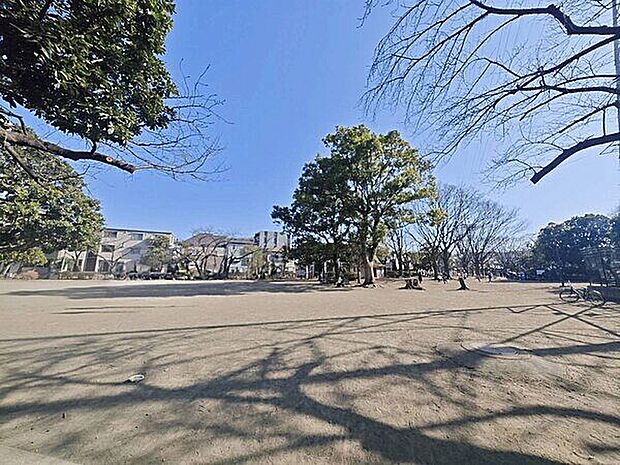 井田公園(約420m)