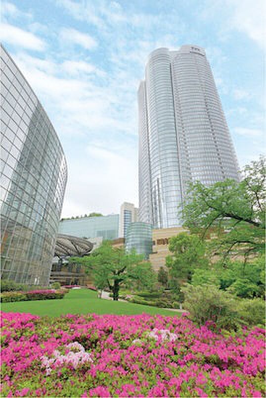 六本木ヒルズ(約1,128m)