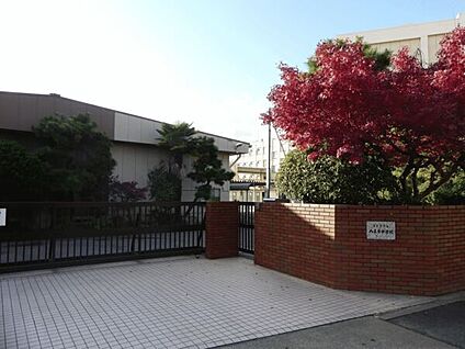 名古屋市立八王子中学校 814m