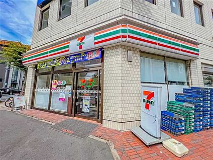 セブンイレブン浦和駅西口店 1360m