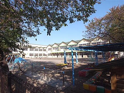 あやめ幼稚園 444m