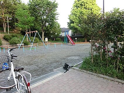 六ツ川一丁目第二公園 1255m