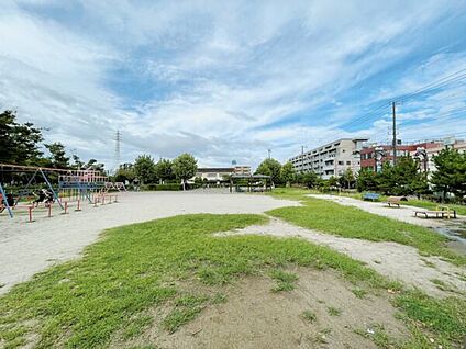 行徳駅前公園 403m