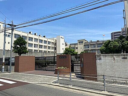 大阪市立住之江中学校 802m