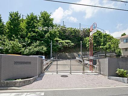 横浜市立上の宮中学校 1616m