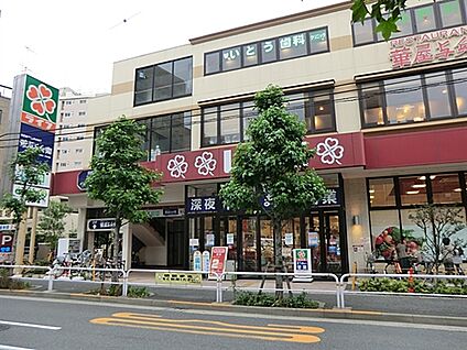 ライフ大崎百反通店 538m