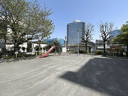 浦島町浜公園 1199m