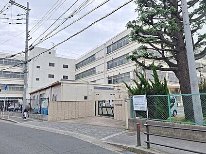 守口市立藤田小学校 805m