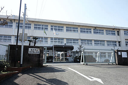 春日市立春日西小学校 785m