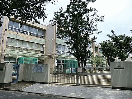 練馬区立橋戸小学校 632m