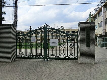中野区立啓明小学校 483m