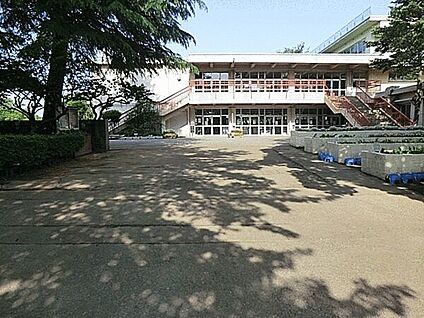 小平市立小平第十一小学校 932m