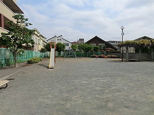 下小田中3丁目公園(約1,140m)