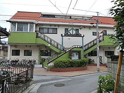 専念寺幼稚園 754m