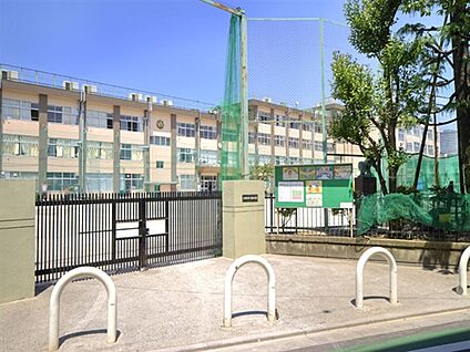 荒川区立第九中学校 1024m