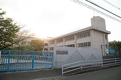 福岡市立原中学校 433m