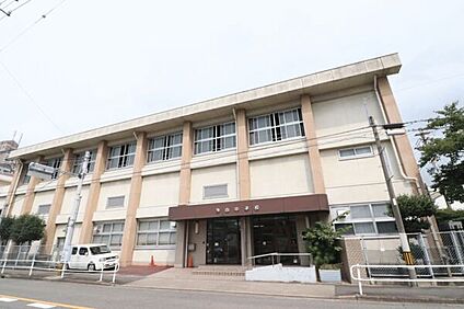 名古屋市立浄心中学校 104m