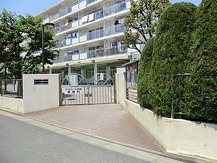 六木保育園 361m