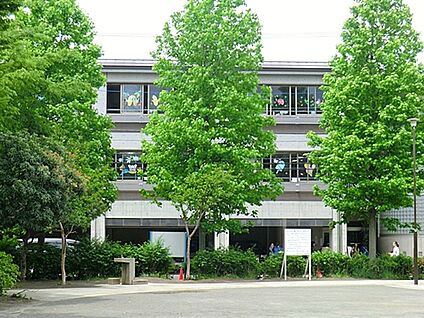 横浜れいめい幼稚園 1377m