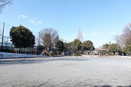 下田町４丁目公園 947m
