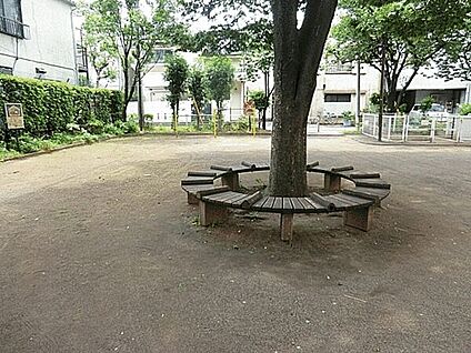 上池袋三丁目第３児童遊園 894m