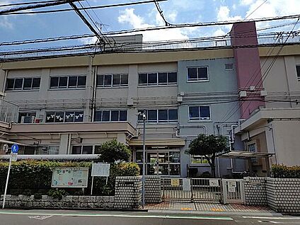 江戸川区立鹿骨松本小学校 952m