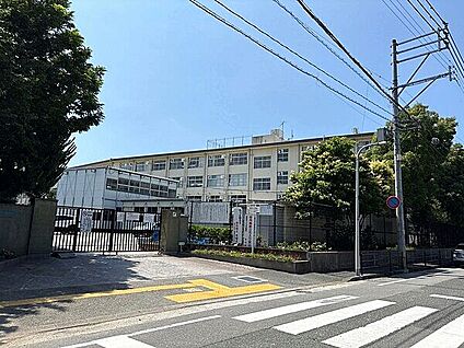 福岡市立南当仁小学校 580m
