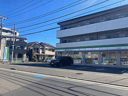 ファミリーマート 登戸新町店 998m