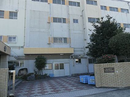 名古屋市立天神山中学校 1675m