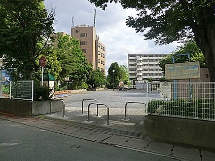 下野毛二丁目公園 1139m