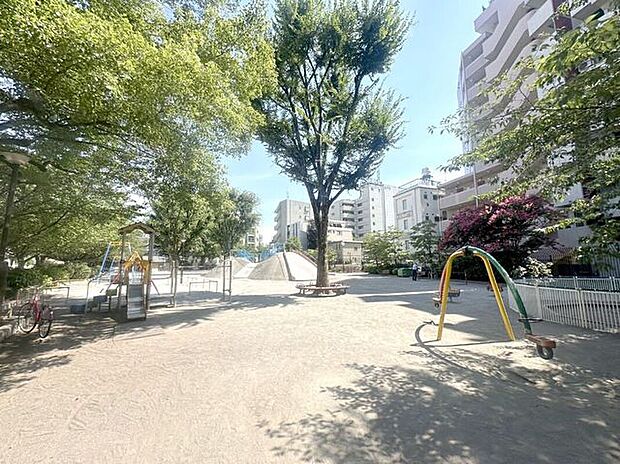 北谷端公園(約400m)