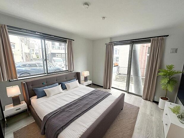 【居室】ゆとりある居住空間。各居室のプライベート空間が保てます。全居室に大容量の収納付き【A号棟 2025年7月撮影】