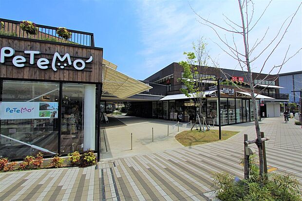 吹田グリーンプレイス(約1,352m・徒歩17分)