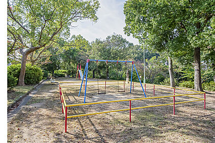 松ヶ池公園 約10～100ｍ(徒歩1～2分)
