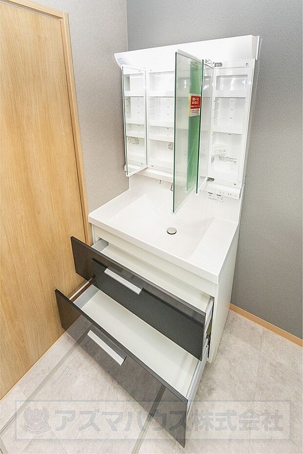 【【洗面化粧台】】引き出しタイプの洗面化粧台は収納がしやすいなど魅力がいっぱいです。