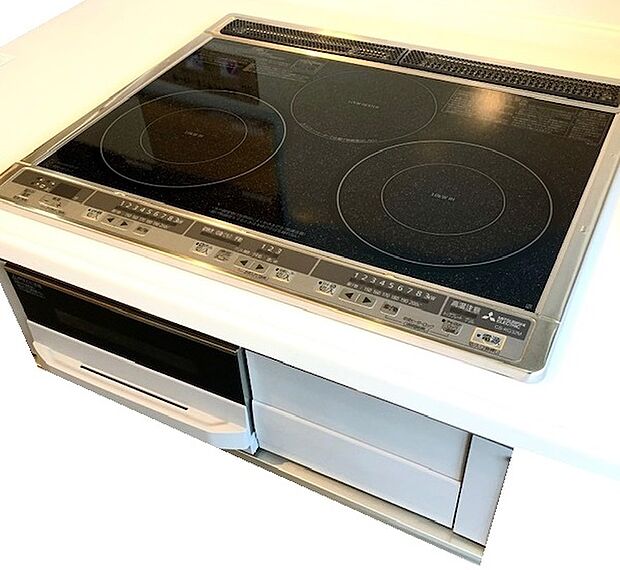 【【IHコンロ】】美観性、耐熱性、清掃性を兼ね備えたガラストップコンロを採用!汚れたらサッと拭き掃除でOK!お手入れ楽々。(同仕様の設備)
