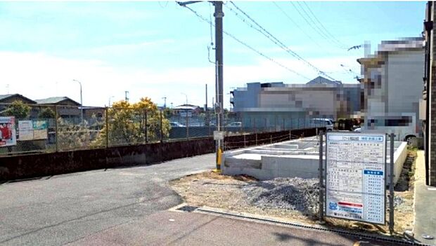 【【現況写真】】完成に向け、ただいま建築中です！（4月12日撮影）