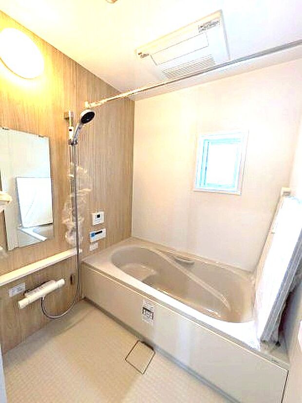 【【浴室】】お子様とゆったりご入浴いただけるバスタブをチョイス！どんなお色味がお好みでしょうか？※カラーはお選びいただけます。（プラン例に採用される設備）