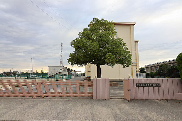 南城中学校(約2,700m)