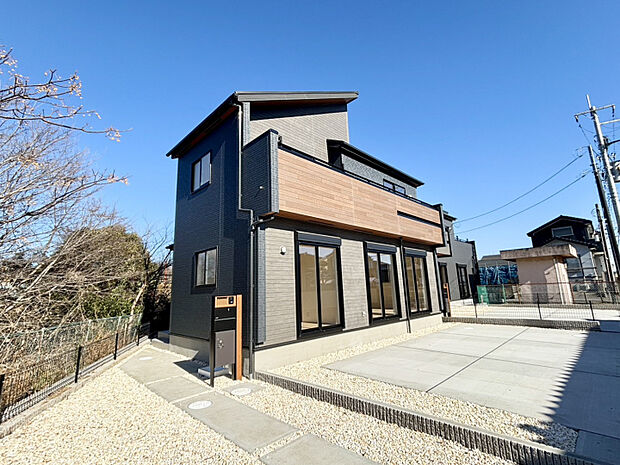 （1）号棟外観写真　