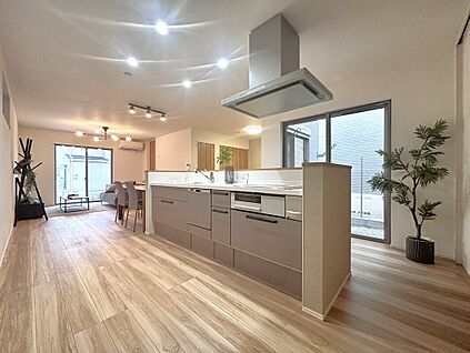 【C棟　キッチン】