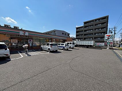 セブンイレブン 清須土田店 約450m(徒歩約6分　自転車約2分)