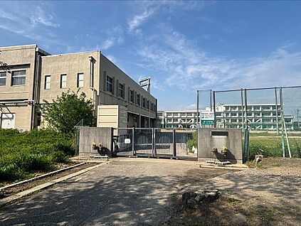 清洲中学校 約1900m(徒歩約24分)