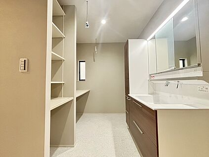 F棟 ランドリースペース