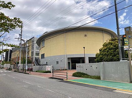 赤池小学校 約1360m(徒歩約17分)