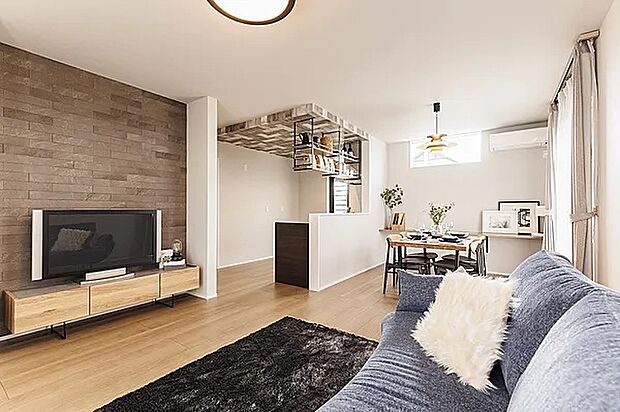 【【施工例】リビング】ゆったりＬＤＫは家族との憩いの空間を実現。