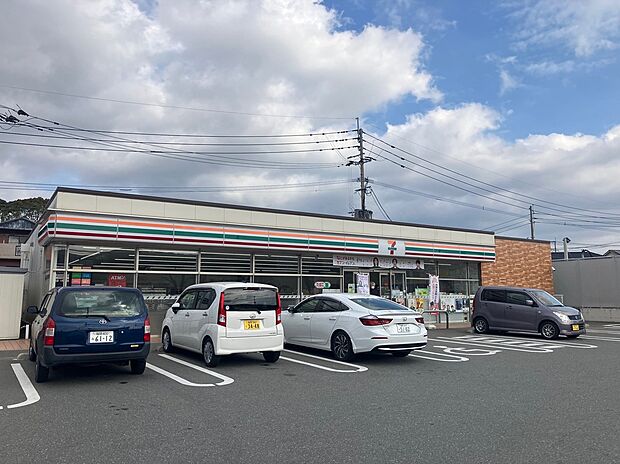 セブンイレブンいけいけ通り店(約500m)