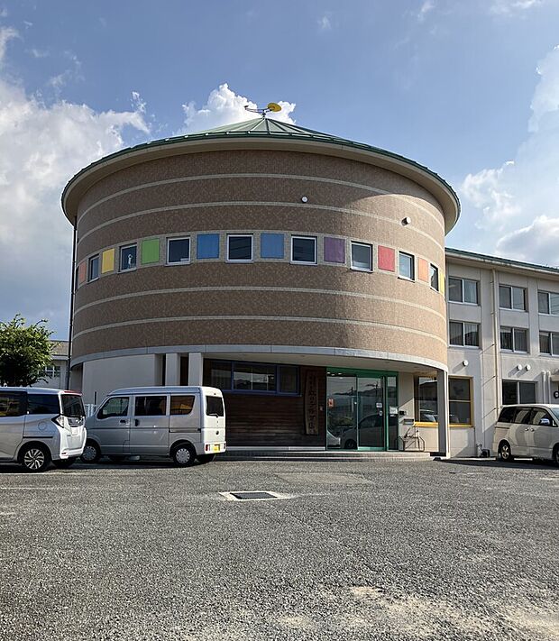 虹の子保育園(約110m)