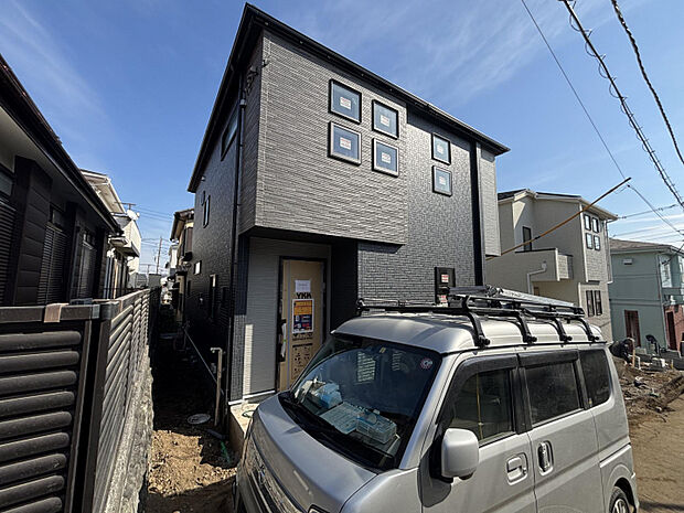 2月6日現場写真　『いい住宅を建てて、きちんと手入れをして、長く大切に使う事ができる住宅』として、所管行政庁の厳しい基準をクリアし認定された住宅です。